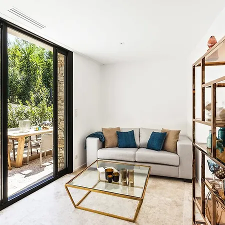 アパート Azure ラ・クロワ・ヴァルメ